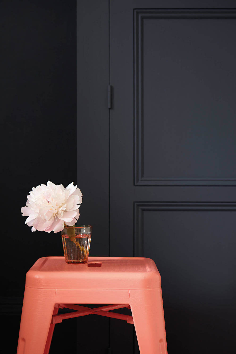 Little Greene Intelligent Matt Emulsion Basalt 221 PaintGreene.nl