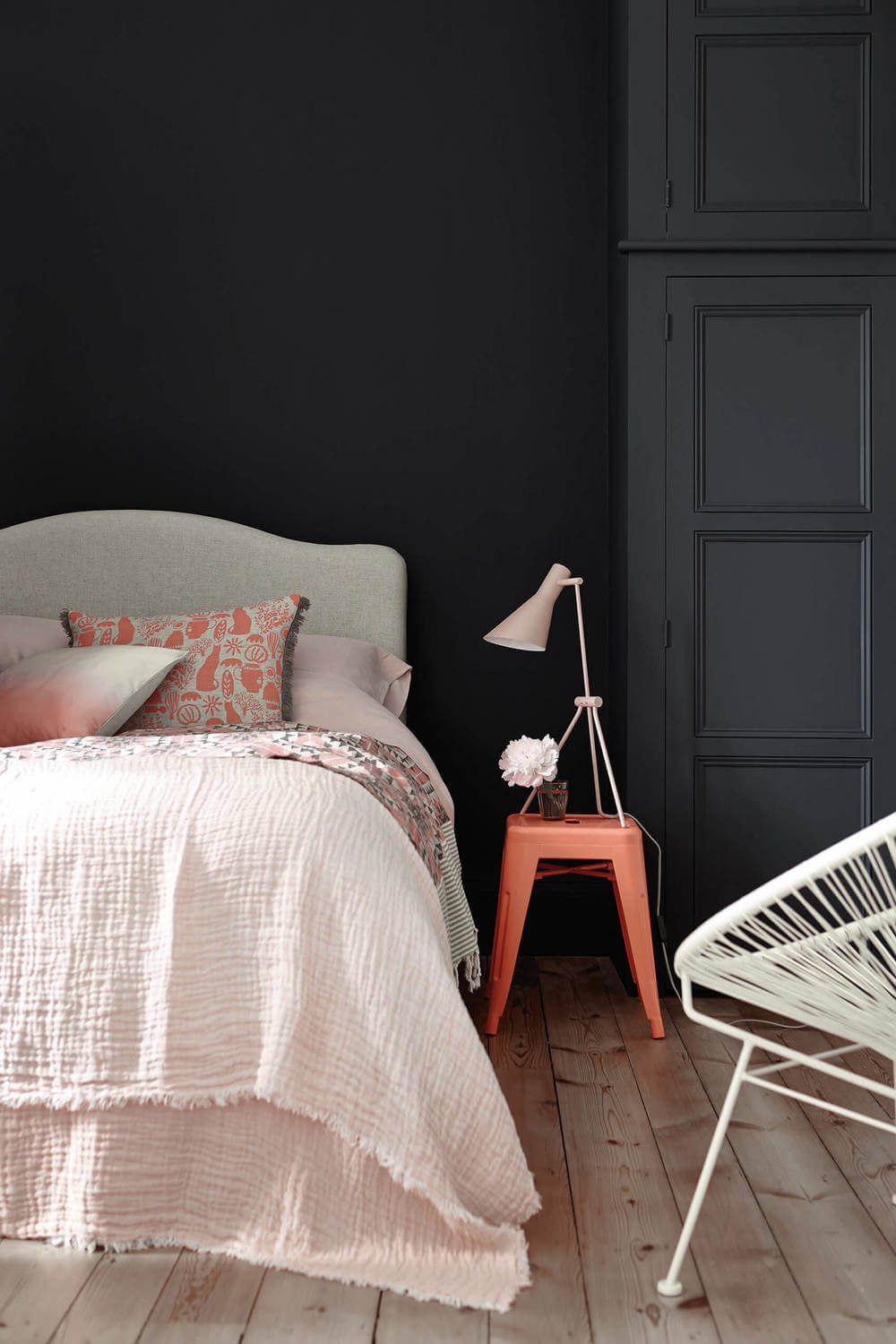 Little Greene Traditional Oil Gloss Basalt 221 PaintGreene.nl